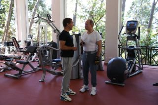 GALERIE: Ruský prezident Putin si zacvičil s&nbsp;premiérem Medveděvem! Podívejte se