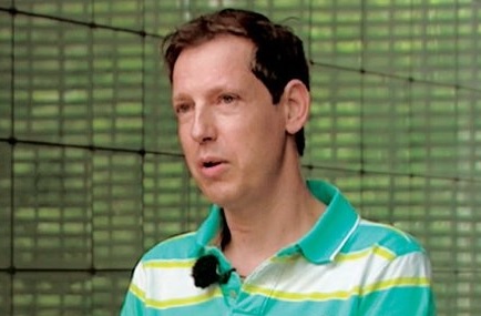 Převedl Stanislav Gross tajně miliony ke svým rodičům?