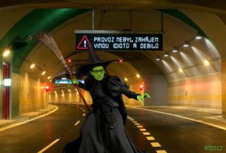 GALERIE: Podívejte se na&nbsp;nejlepší fóry o&nbsp;tunelu Blanka