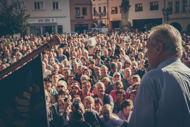 Prezident se nazval Elvisem české politiky! Poslechněte si to