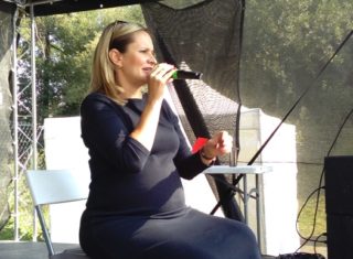 Absolonová před porodem: Miminko hodně kope! Doufám, že nebude hodně řvát