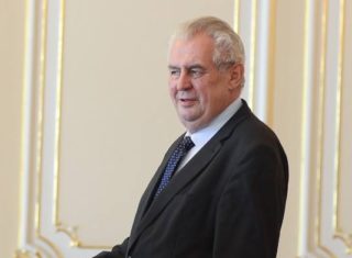 Novým šéfem ochranky prezidenta je slavný herec! Poslechněte si, o&nbsp;koho jde