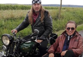 Nový duet Gotta a&nbsp;Koláře! Poslechněte si rockovou pecku
