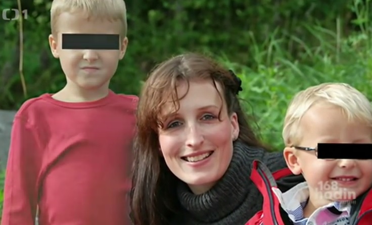 Starší ze synů Michalákové dostal bez jejího vědomí norské občanství. Česko chystá nótu pro&nbsp;Norsko
