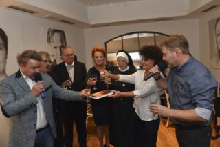 GALERIE: Pokondři moderovali křest nové knihy Jitky Zelenkové! Podívejte se