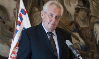 Prezident o&nbsp;kouření: Co se stalo v&nbsp;hotelu, zůstane v&nbsp;hotelu. A&nbsp;částka taky nesouhlasí!