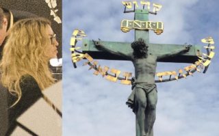 FOTO: Madonna je v&nbsp;Praze! Před koncertem si prohlédla Karlův most