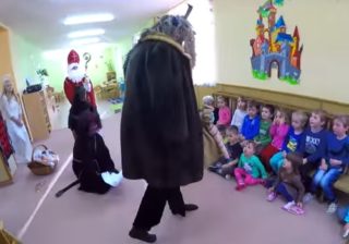 VIDEO: Děti ve školce ve Svatém Mikuláši vystrašili čerti! A&nbsp;byla u&nbsp;toho i&nbsp;Frekvence 1