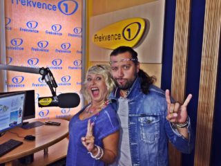 RUDA A&nbsp;MILUŠKA ZPÍVAJÍ: Tiše a&nbsp;potají, Horník s&nbsp;Peltou si volají!