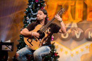 RUDA Z&nbsp;OSTRAVY UVÁDÍ: Když blondýna kupuje vánoční stromek