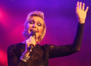 Helena Vondráčková napsala svým fanouškům! Přečtěte si její vánoční přání
