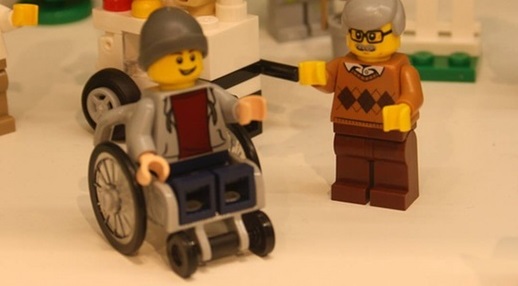FOTO: Slavná stavebnice Lego má novou figurku – vozíčkáře!