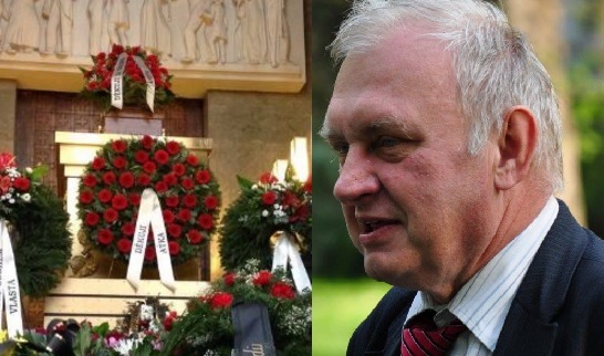 GALERIE: Na pohřeb Ransdorfa dorazila komunistická elita i stovky obyčejných lidí