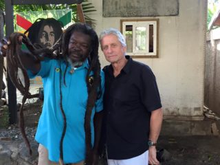 FOTO: Michael Douglas dostane filmového Césara! Před tím si užívá na&nbsp;Jamajce