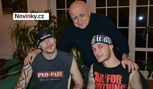 VIDEO: Metalový Jóžin z Bažin v Česku! Mládek pozval domů “drsoně” z Německa