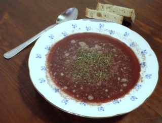 Babicovy recepty: Zabijačková polévka*Cuketové lečo*Kachna po&nbsp;sedlácku*Jarní závitky