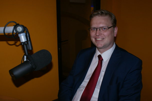 Bělobrádek: Uprchlíci Česko míjejí, o&nbsp;azyl požádaly jen desítky Syřanů!