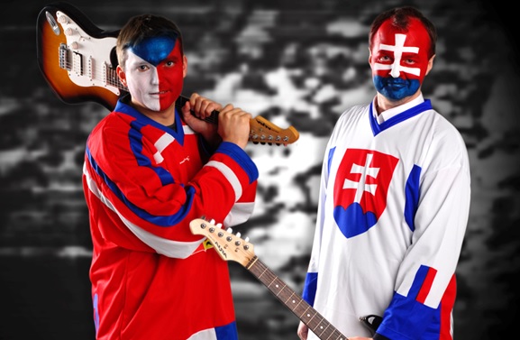 VIDEO: Bob & Bobák pustili do éteru vtipné hlášky ze železnice! Podívejte se