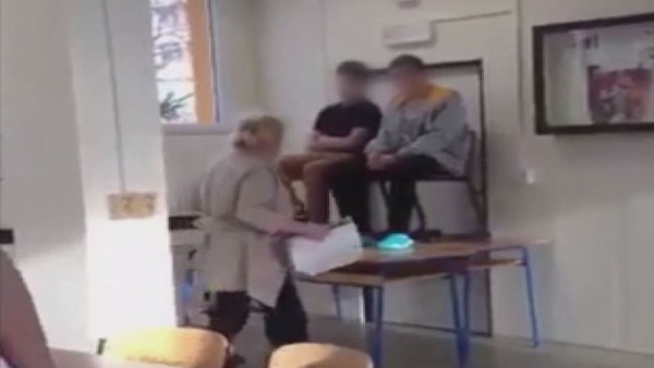 Ředitel školy Na Třebešíně věděl o šikaně od října! Zjistila to Inspekce