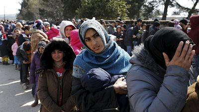 ZPRÁVY: Utečenecký tábor v&nbsp;Indomenii Řekové vyklízejí. Příliv uprchlíků z&nbsp;Turecka polevil