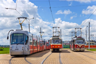 Bratislava nemá řidiče tramvají. Chce proto, aby je řídili studenti!