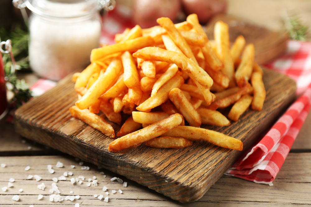 RECEPT FREKVENCE 1: Nepotřebujete fastfood, udělejte si hranolky sami!