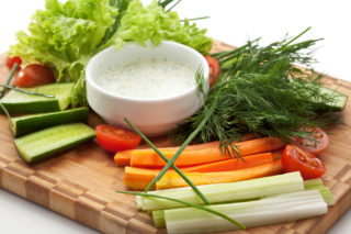 RECEPT FREKVENCE 1: Mlsejte čerstvou zeleninu s&nbsp;originálním dipem
