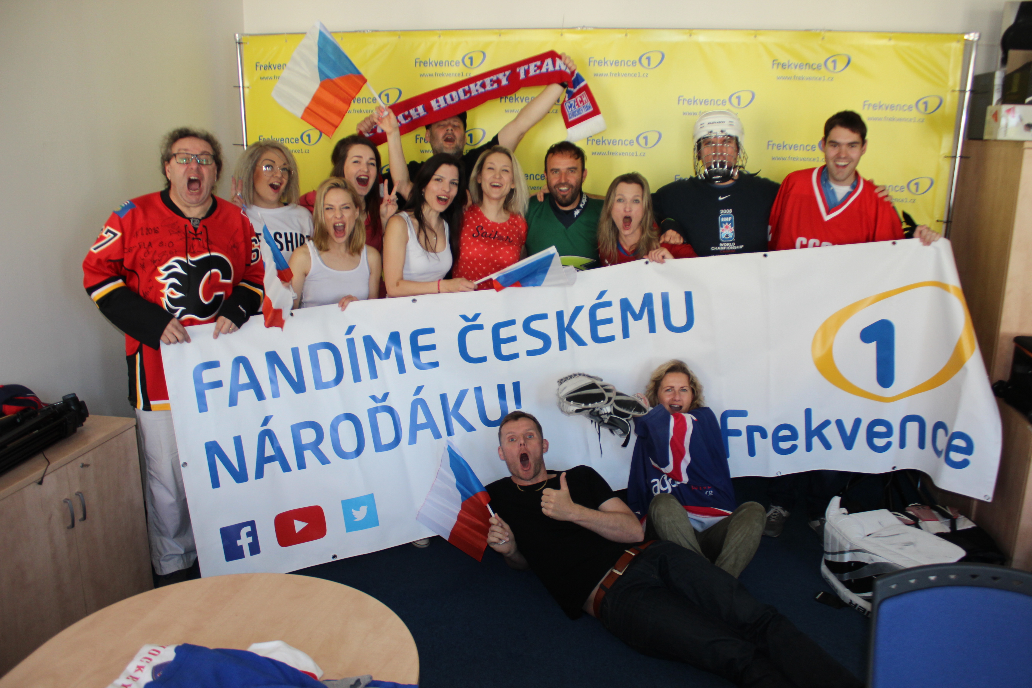 FOTOGALERIE: Frekvence 1 fandí nároďáku na&nbsp;MS v&nbsp;hokeji! Fanděte taky!