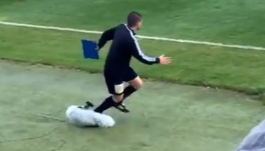 VIDEO: Opilý rozhodčí v první fotbalové lize, jenž kázal o morálce!
