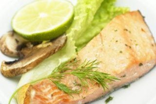RECEPT FREKVENCE 1: Grilujemeee! Losos s&nbsp;limetkami a&nbsp;koprem