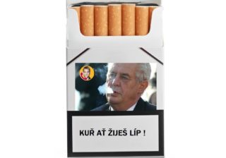 Prezident bude za chvíli všude. Nechal se fotit na&nbsp;krabičky cigaret!