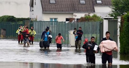 Hladina Seiny v&nbsp;Paříži nedosáhla obávané výše! Situace se zlepšuje i&nbsp;v&nbsp;Německu
