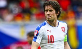 FOTBAL: Rosického prokletí pokračuje – na&nbsp;ME asi pro&nbsp;zranění dohrál!
