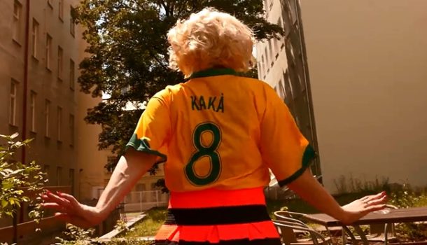VIDEO: Miluna vs. fotbal. Poradí, jak se ještě dostat na&nbsp;mistrovství Evropy!