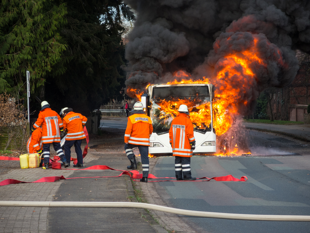 V Rakousku vyhořel český autobus. Vezl školáky z&nbsp;vodáckého zájezdu!