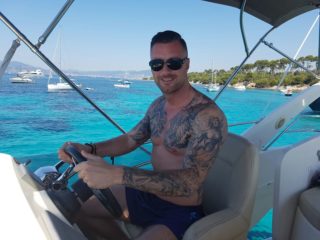 FOTO: Moderátor Petr Vágner ukázal vypracovanou postavu! Podívejte se
