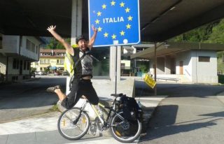 GALERIE: Už je v&nbsp;Itálii! Náš moderátor Míra Michálek se na&nbsp;kole nešetří