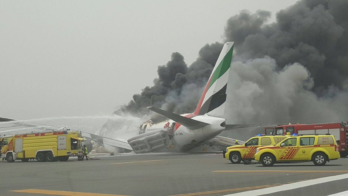VIDEO: V Dubaji havarovalo po přistání letadlo! Zatím nejsou hlášeny oběti