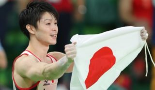 Japonský gymnasta na&nbsp;OH zase vybojoval zlato a&nbsp;jeho matka v&nbsp;hledišti omdlela štěstím