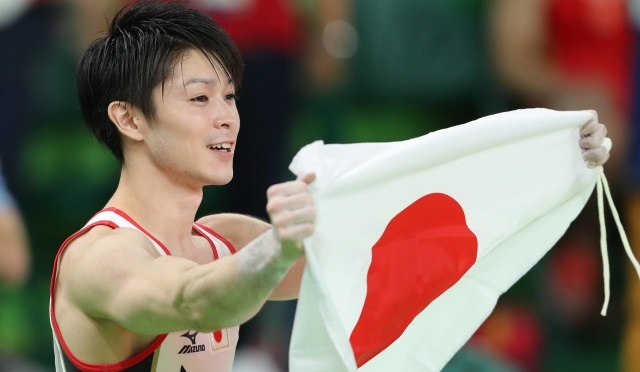 Japonský gymnasta na OH zase vybojoval zlato a jeho matka v hledišti omdlela štěstím