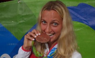 Bronzová sobota! Kvitová a&nbsp;Šafářovou se Strýcovou mají medaile