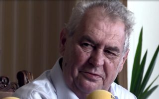 VIDEO: Konvička se prokázal jako magor, řekl prezident Zeman!