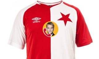 Sešívané tělo a&nbsp;připravené rozlišováky. Slavii se hlásí nový fotbalový trenér!