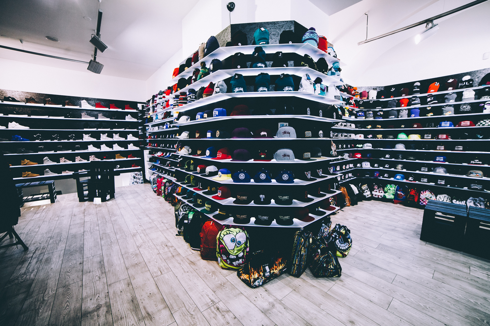 Vyhraj streetwear oblečení od Snapbacks.cz v hodnotě 1000 Kč