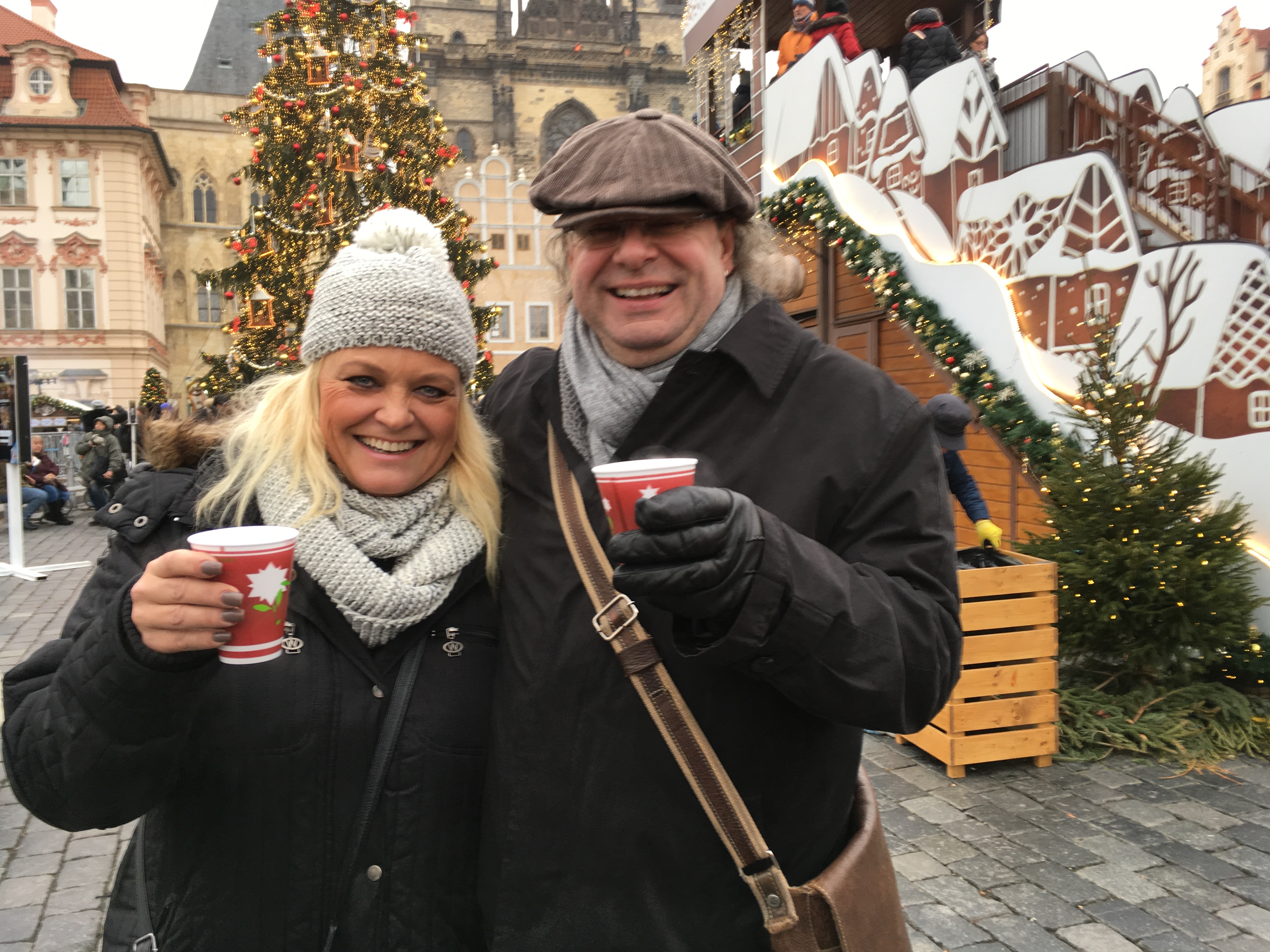 Test pražských svařáků: Ochutnali jsme ho na&nbsp;všech zásadních místech. Kde je ten NEJ? VIDEO