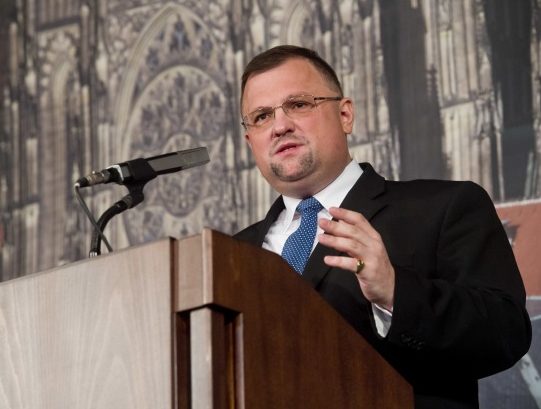 Prezidentský protokolář Jindřich Forejt bojuje o život v nemocnici, do médií unikla falešná zpráva o jeho smrti