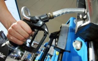 Poslanec kradl naftu! Co na&nbsp;to Jan Kraus?