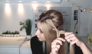 Hairstyle s&nbsp;Ellie: Toužíte po&nbsp;originalitě? Vyzkoušejte nápaditý rybí cop!