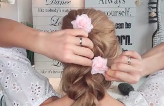 Hairstyle s&nbsp;Ellie: Účes na&nbsp;ples, nebo na&nbsp;svatbu? Vyzkoušejte slavnostní cop!