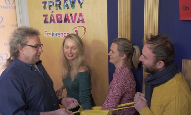 Drahoš, nebo Zeman? Moderátoři Frekvence 1 si losovali, do jakého štábu vyrazí! VIDEO
